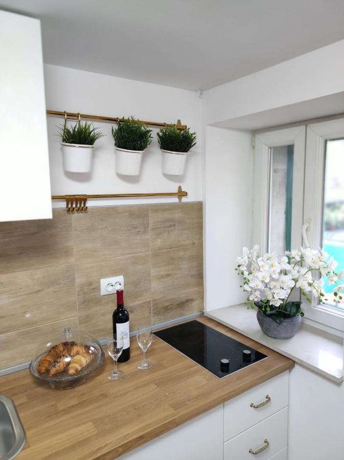 Ferienwohnung Stone House Lovric Kaštela Exterior foto